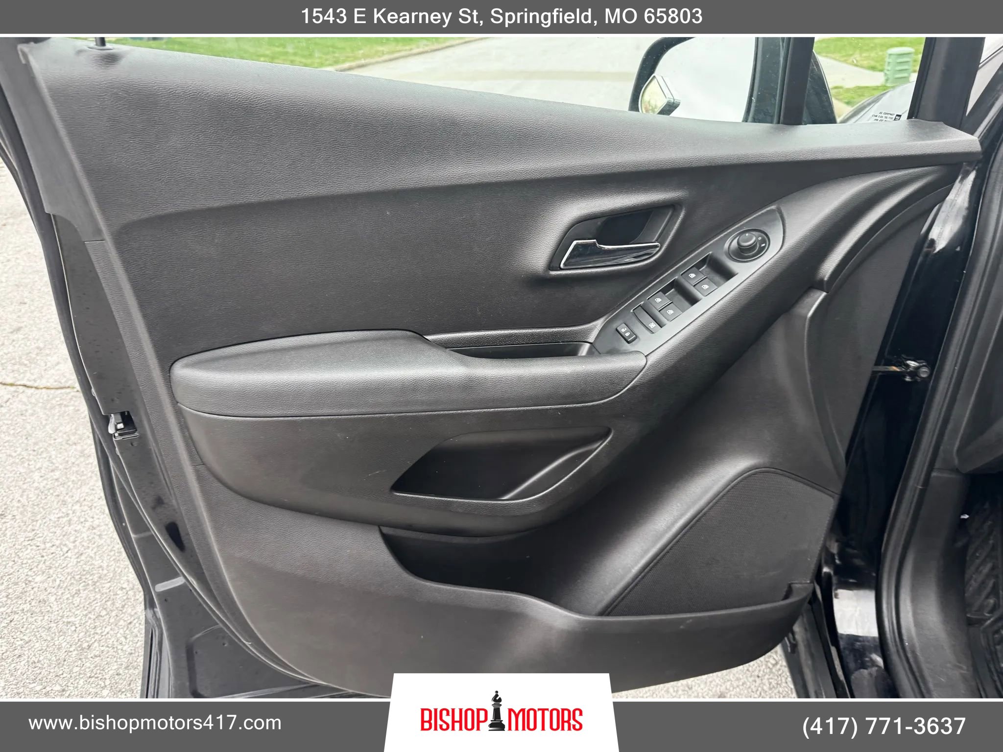 Used 2017 Chevrolet Trax LS FWD image 17