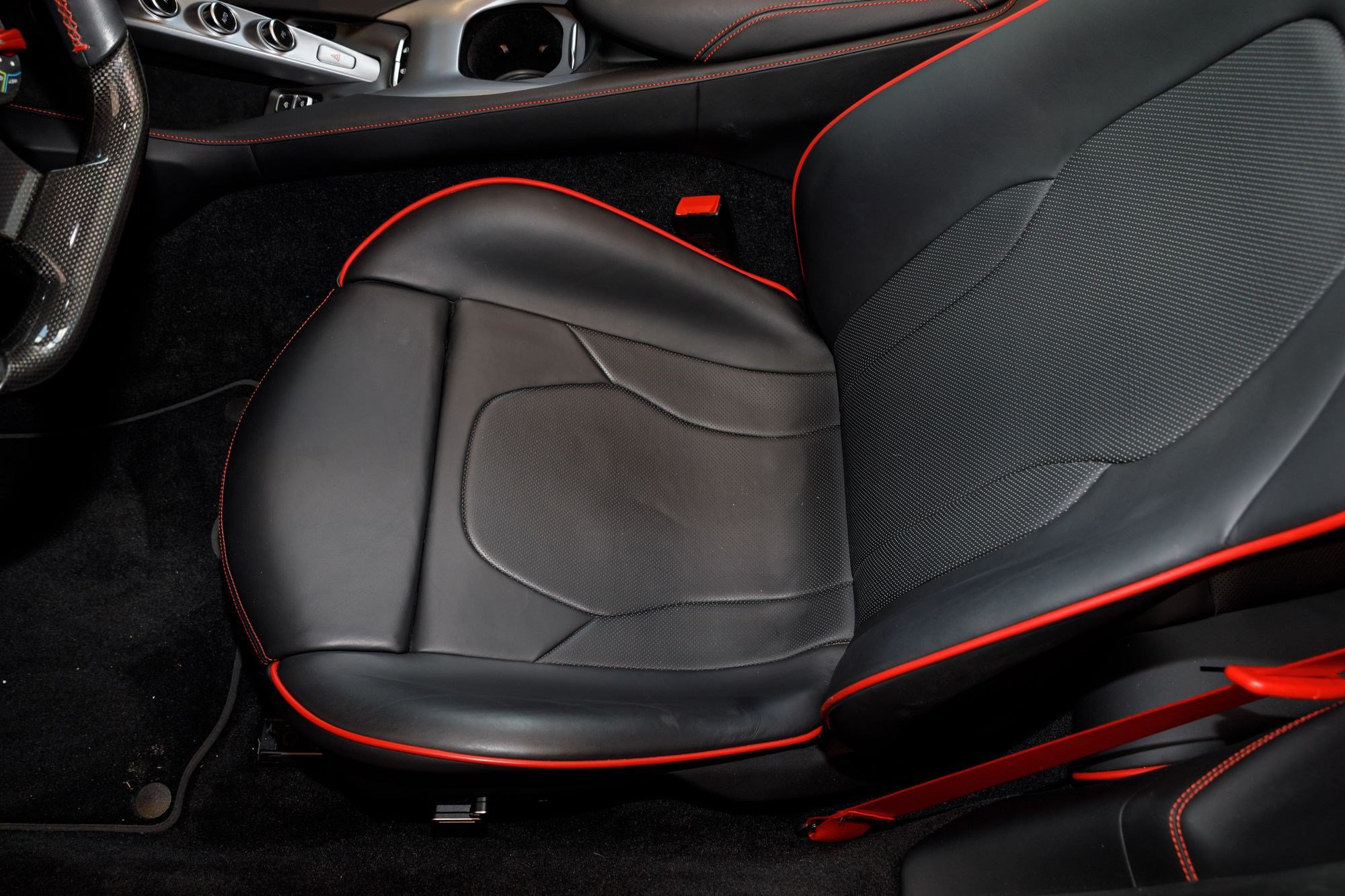 Used 2023 Ferrari Portofino M RWD image 30