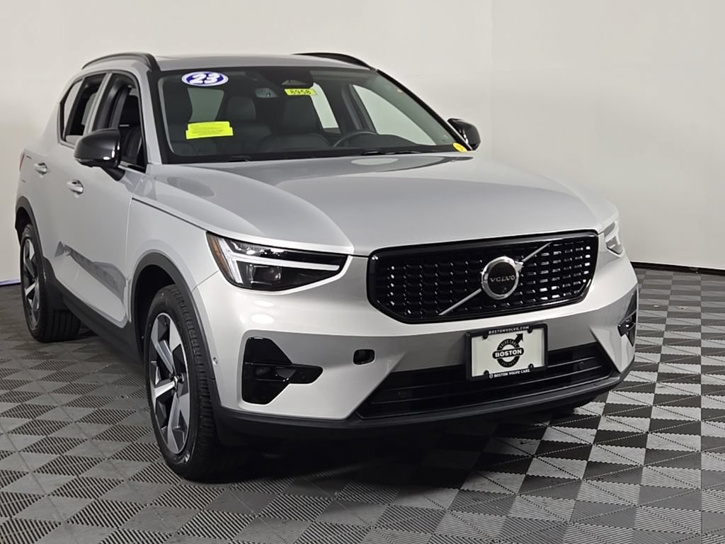 Certified 2023 Volvo XC40 B5 Ultimate w/ Climate Package AWD/4WD image 2