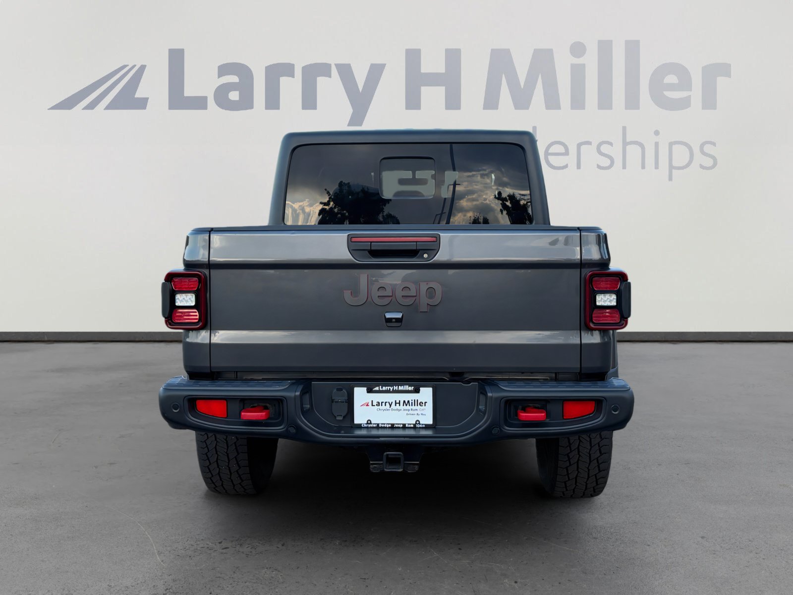 Used 2021 Jeep Gladiator Rubicon AWD/4WD image 5