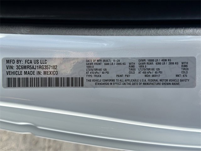 Used 2024 RAM 2500 Tradesman w/ Chrome Appearance Group image 24