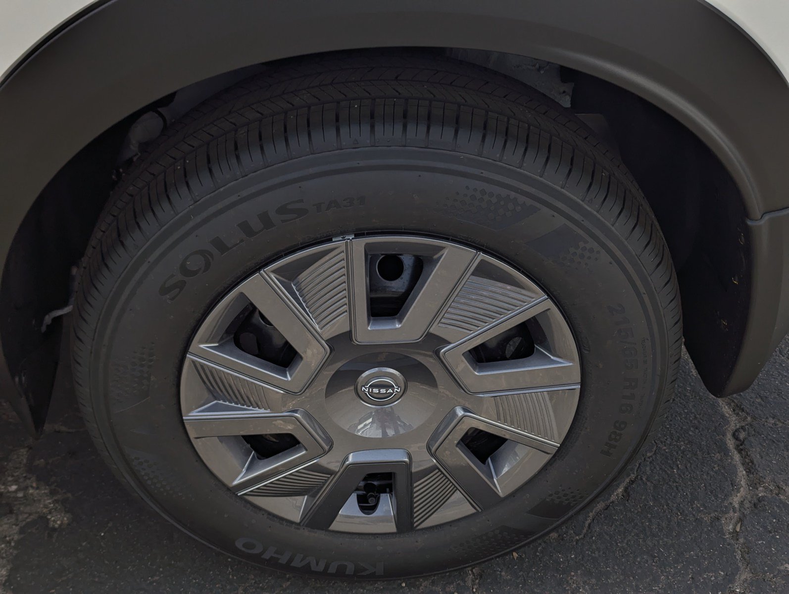 New 2026 Nissan Kicks S FWD image 7