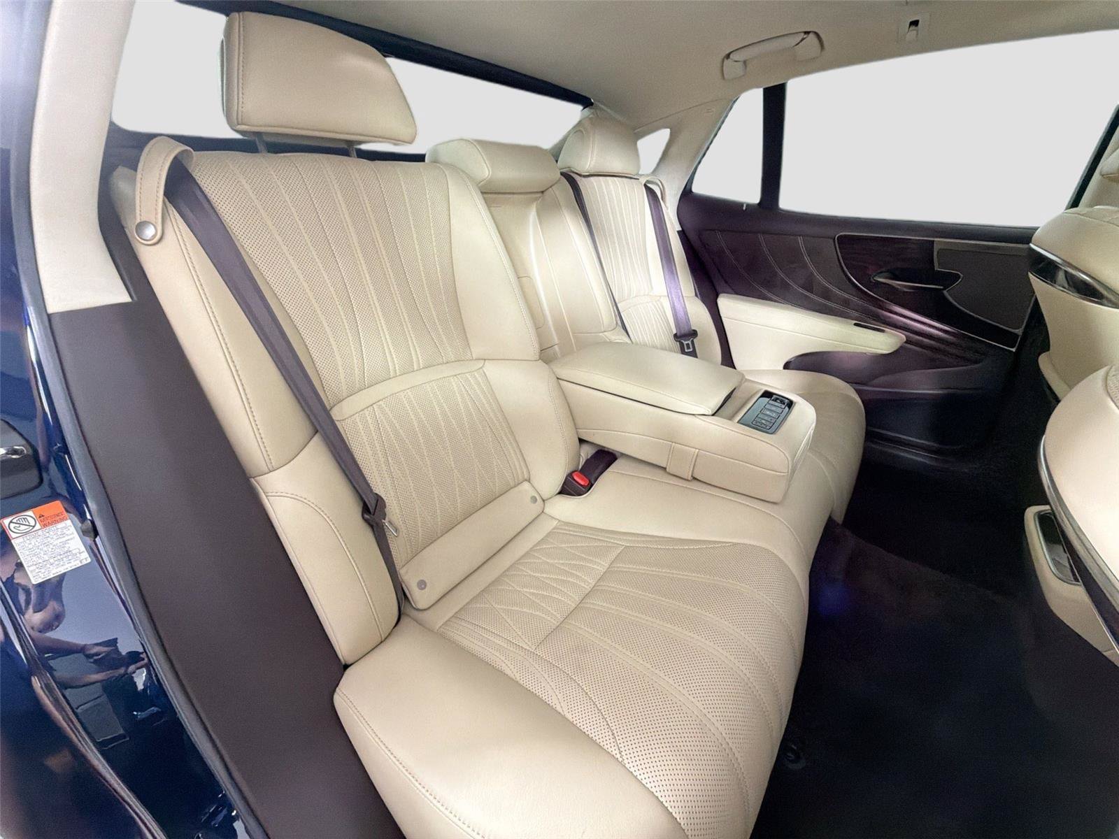 Used 2020 Lexus LS 500 w/ Interior Upgrade Package RWD image 26
