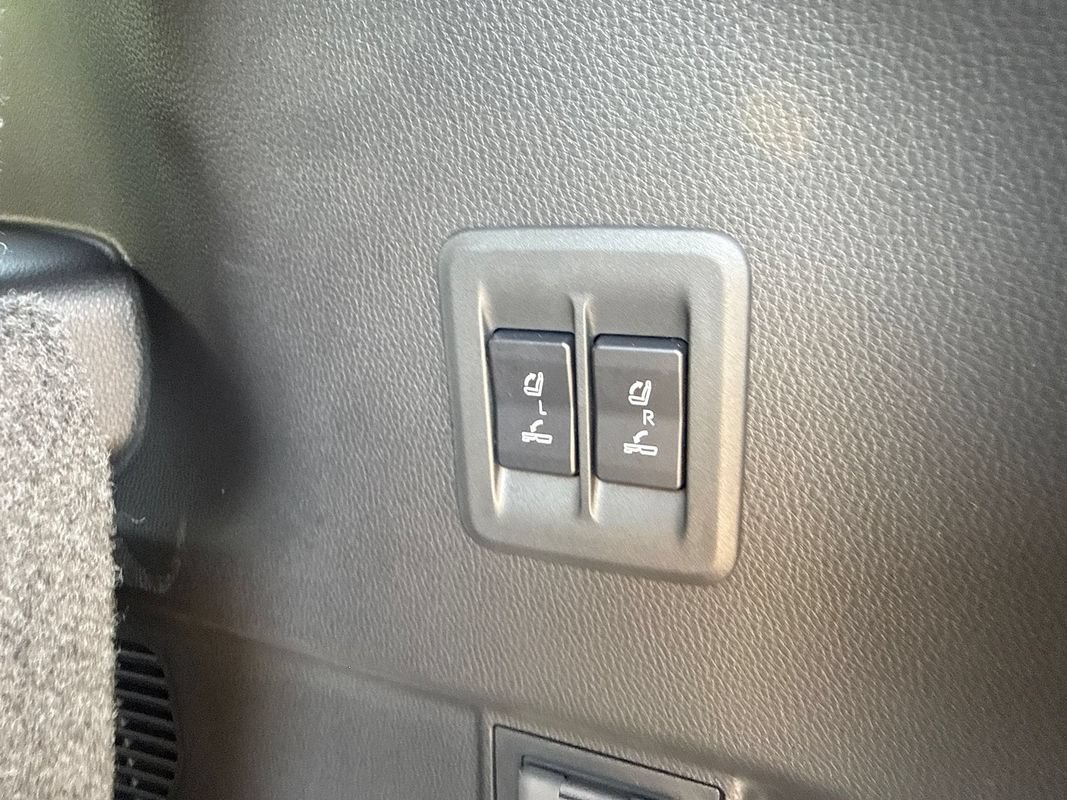 Used 2026 Lexus GX 550 w/ Accessory Package (2T) AWD/4WD image 13