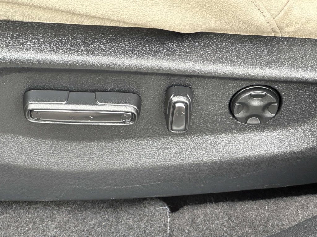 Used 2019 Honda CR-V Touring image 16