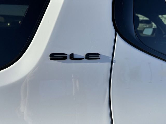 Used 2023 GMC Acadia SLE w/ Driver Convenience Package image 33