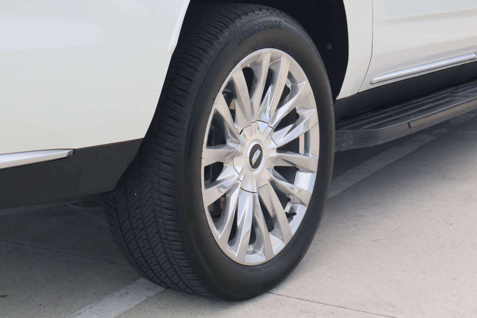 Certified 2024 Cadillac Escalade ESV Premium Luxury RWD image 12