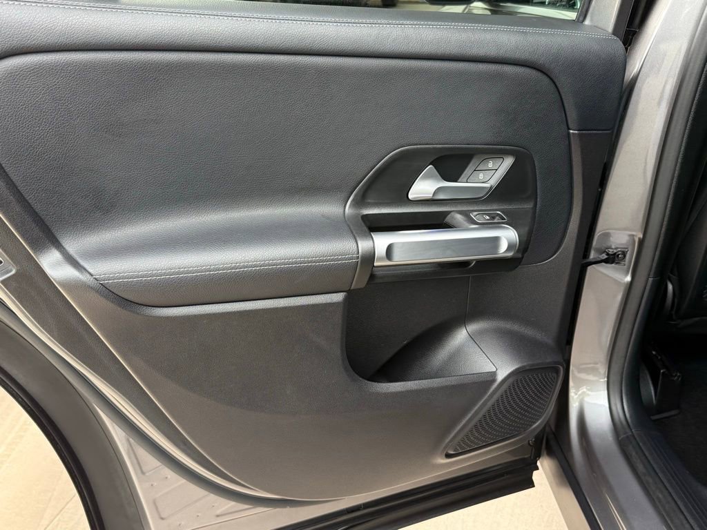 Certified 2021 Mercedes-Benz GLB 250 w/ Premium Package image 23