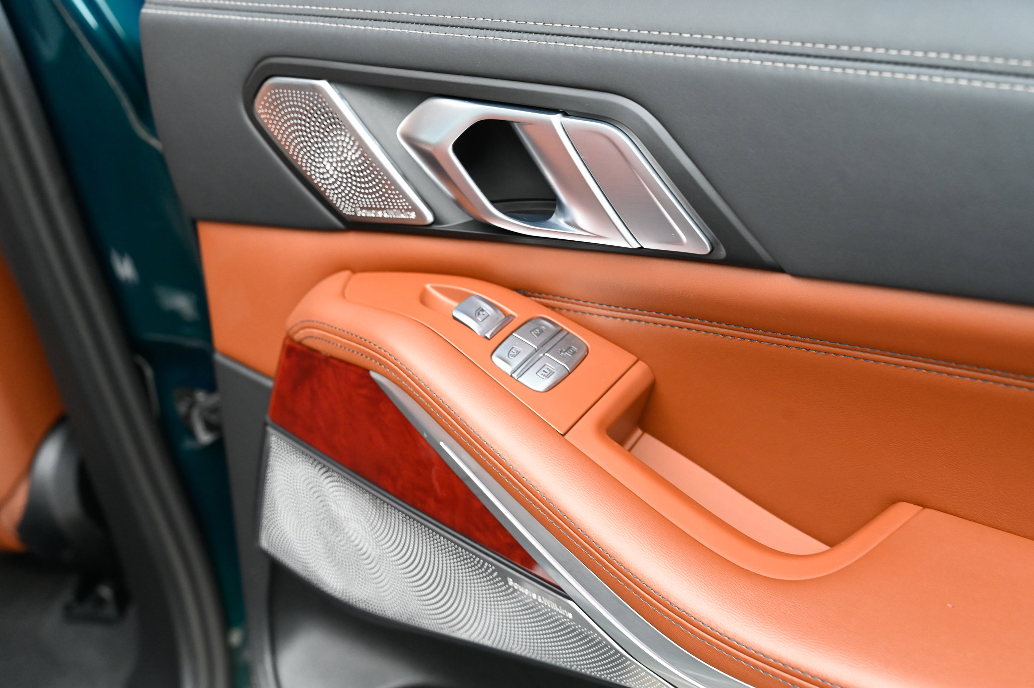 Used 2024 BMW ALPINA XB7 image 51