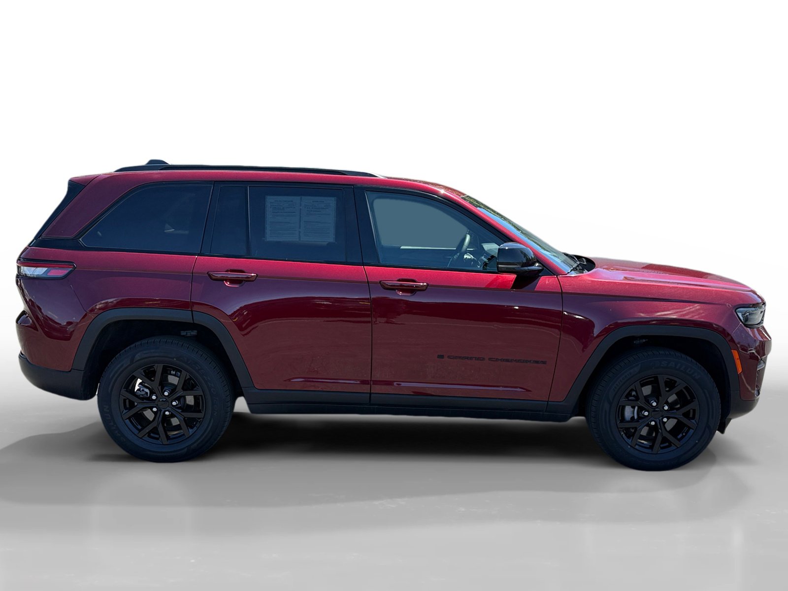 Used 2024 Jeep Grand Cherokee Altitude AWD/4WD image 6