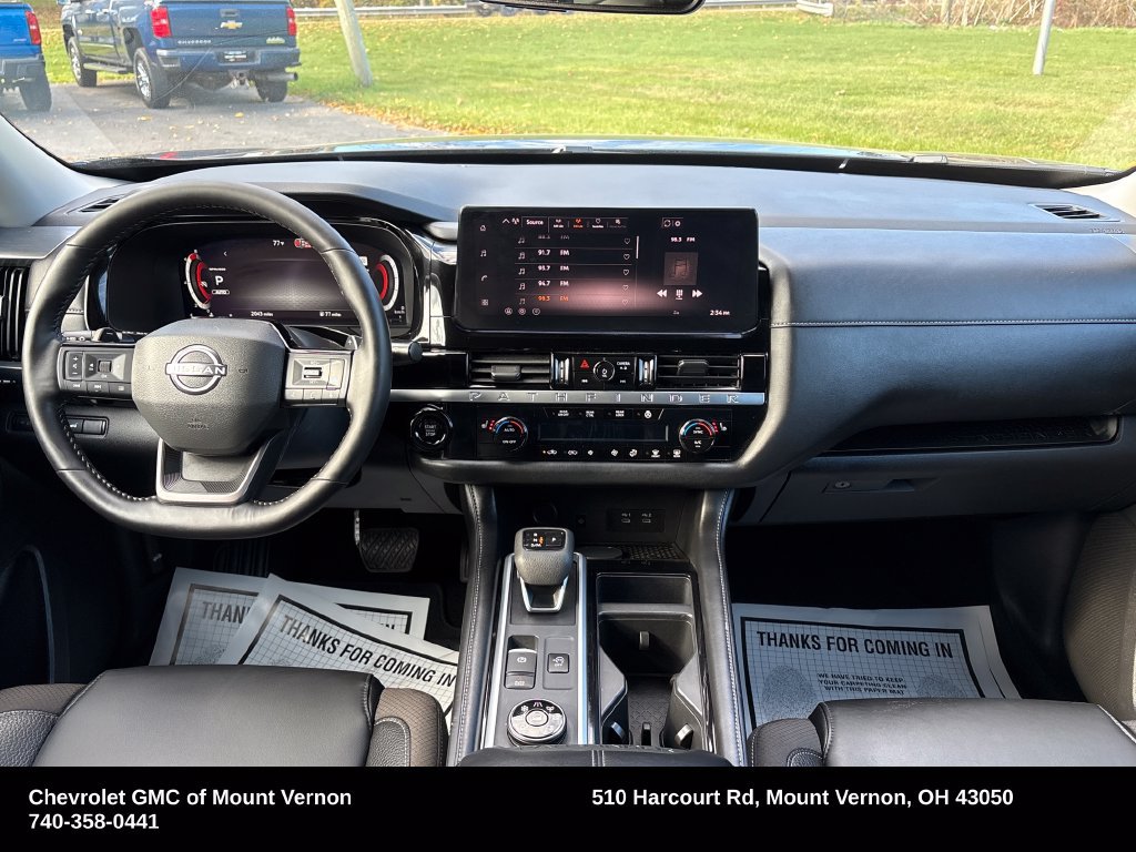 Used 2026 Nissan Pathfinder SL AWD/4WD image 15