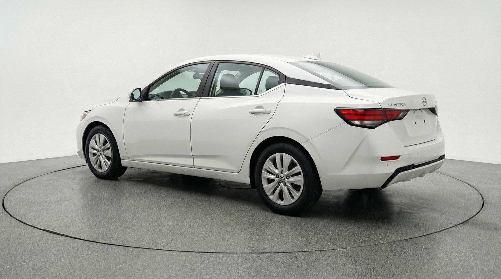 Used 2025 Nissan Sentra S image 6