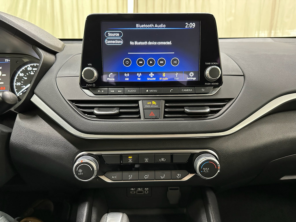 Used 2025 Nissan Altima 2.5 S FWD image 28