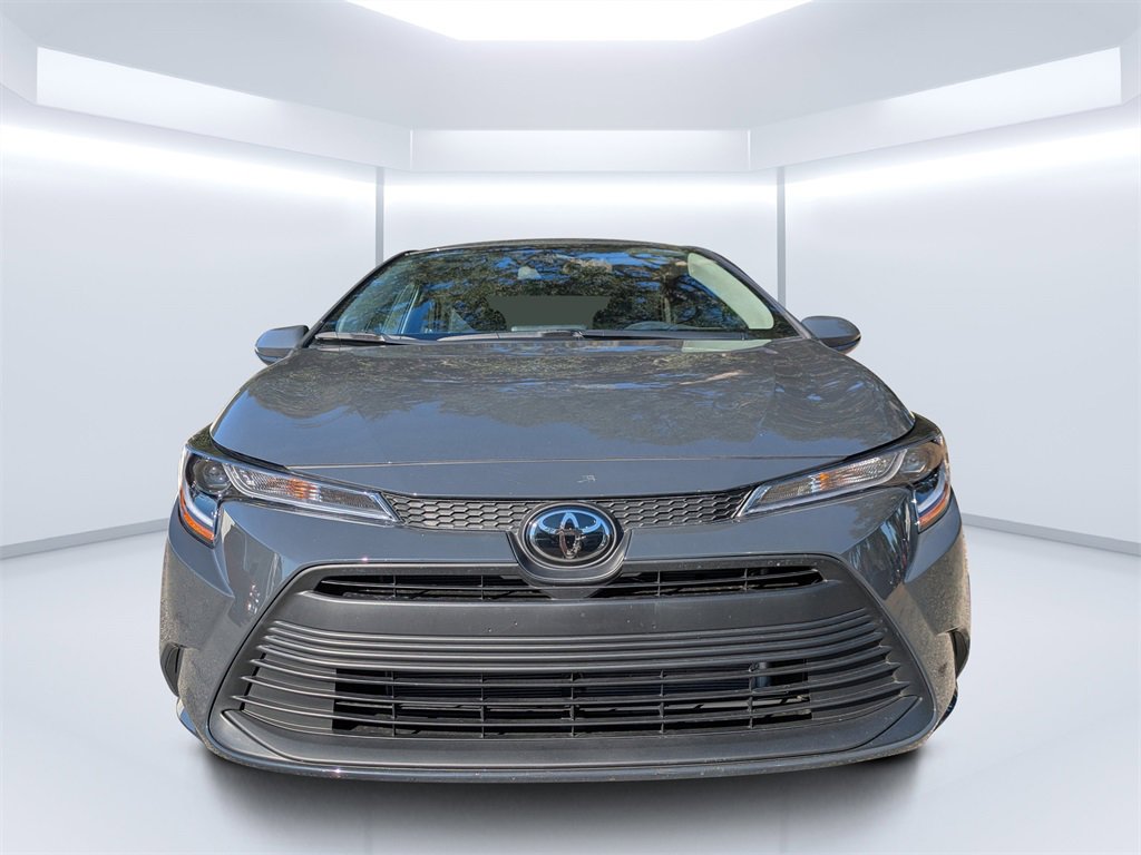 Used 2025 Toyota Corolla LE image 8