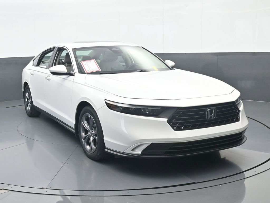 Used 2023 Honda Accord EX image 9