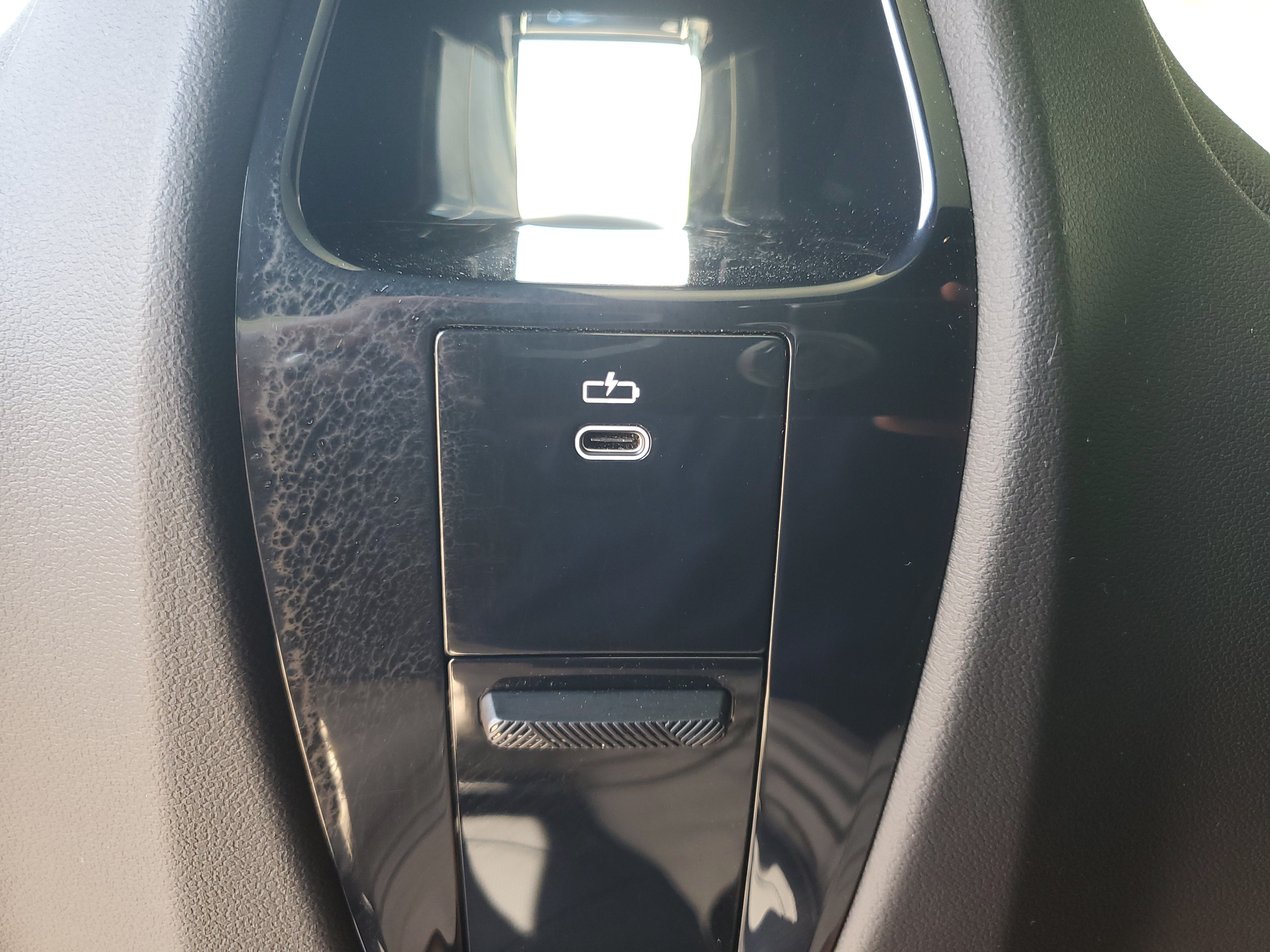 Certified 2024 BMW iX xDrive50 w/ Sport Package AWD/4WD image 25