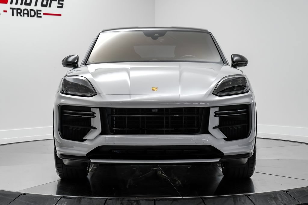 Used 2024 Porsche Cayenne Turbo GT AWD/4WD image 4