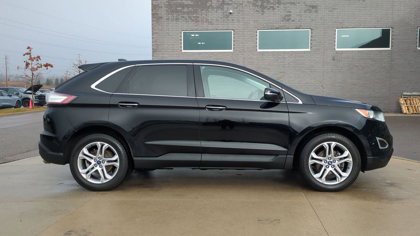 Used 2018 Ford Edge Titanium image 8