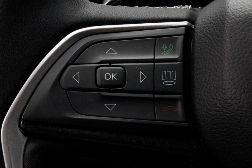 Used 2023 Jeep Grand Cherokee Altitude AWD/4WD image 26