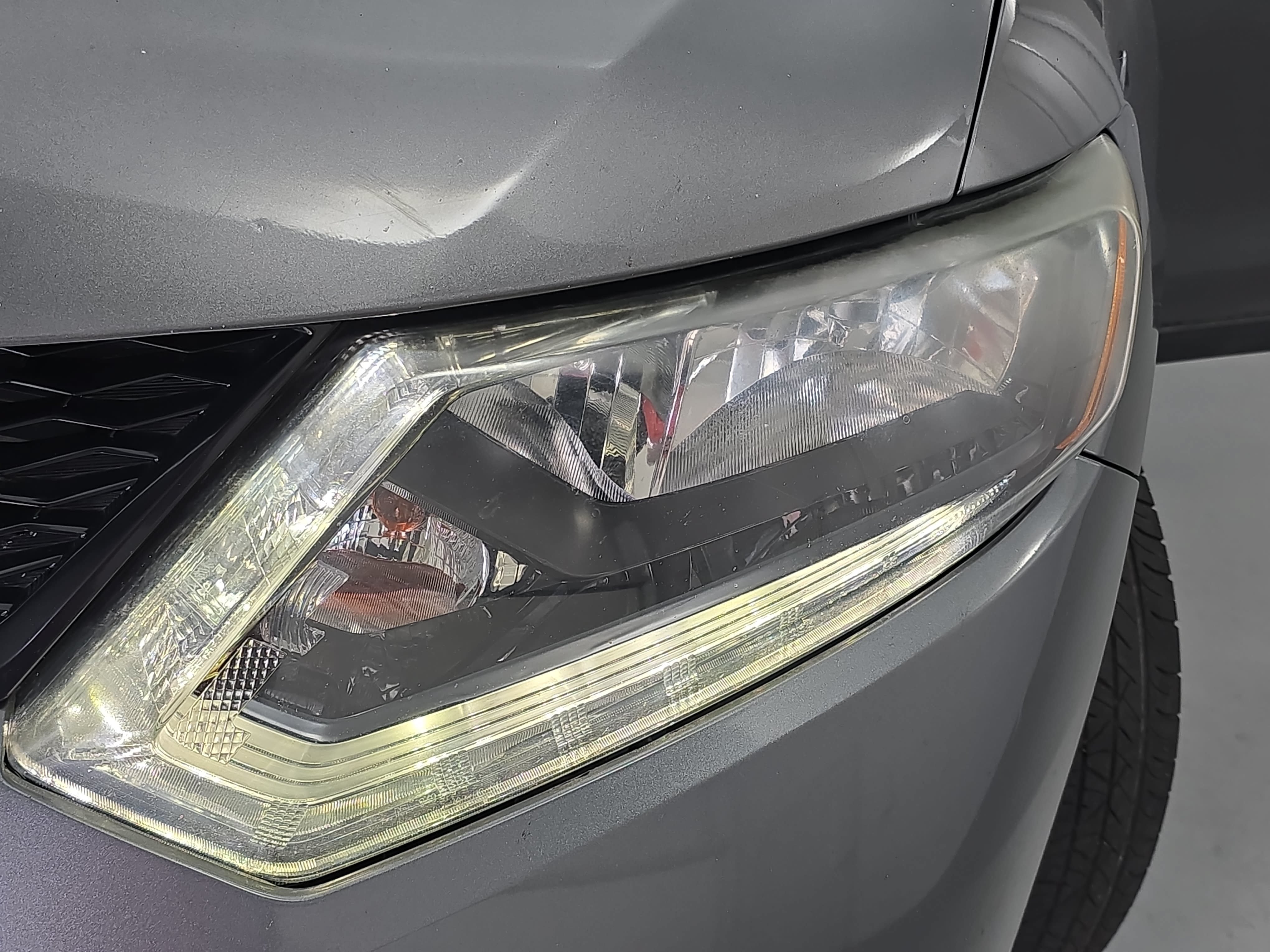 Used 2014 Nissan Rogue SV AWD/4WD image 29