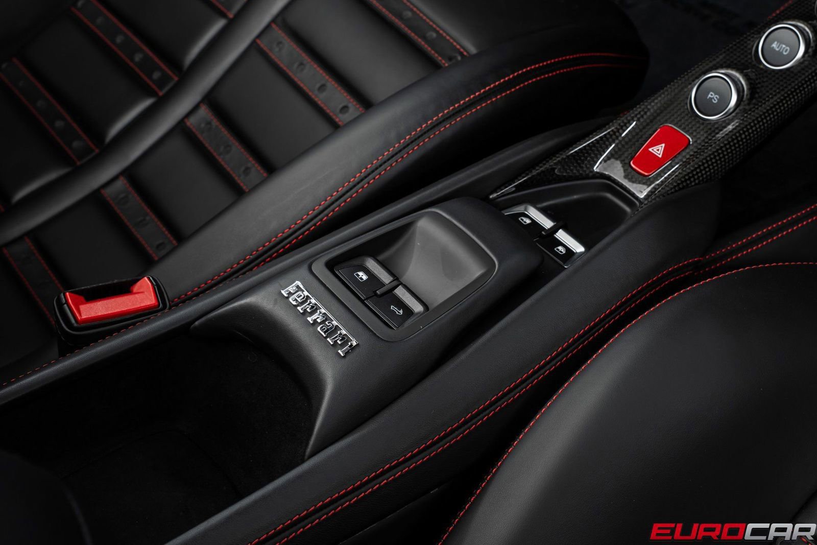 Used 2022 Ferrari F8 Tributo image 39