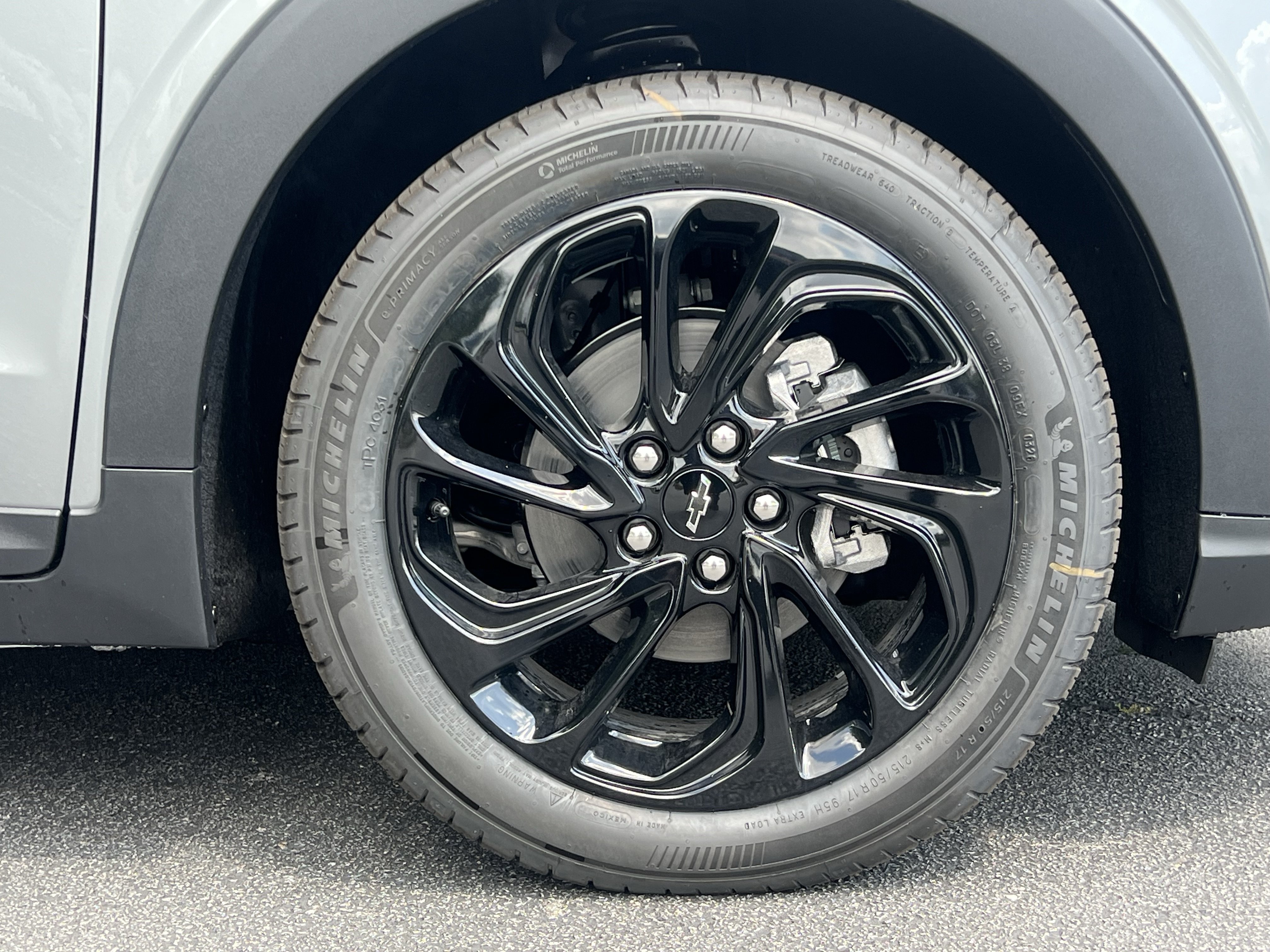 New 2027 Chevrolet Bolt RS w/ Technology Package FWD image 41