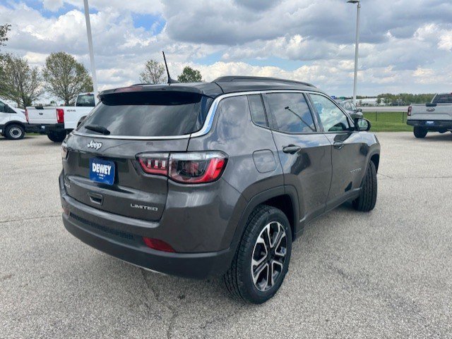 Used 2023 Jeep Compass Limited AWD/4WD image 9