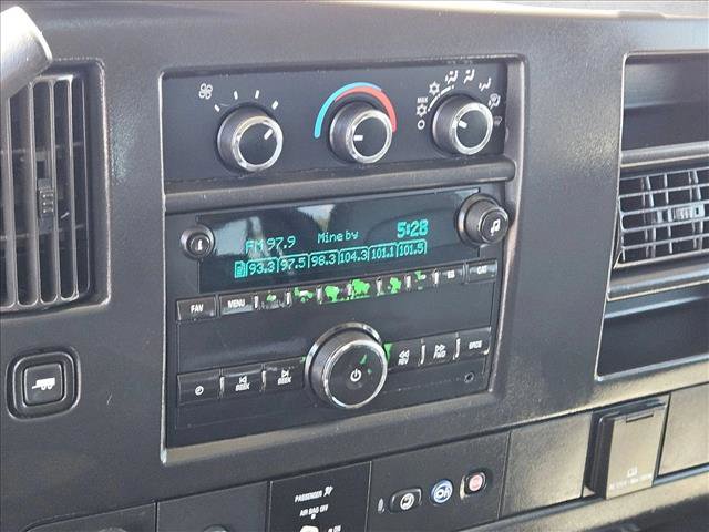 Used 2018 Chevrolet Express 2500 LS RWD image 15