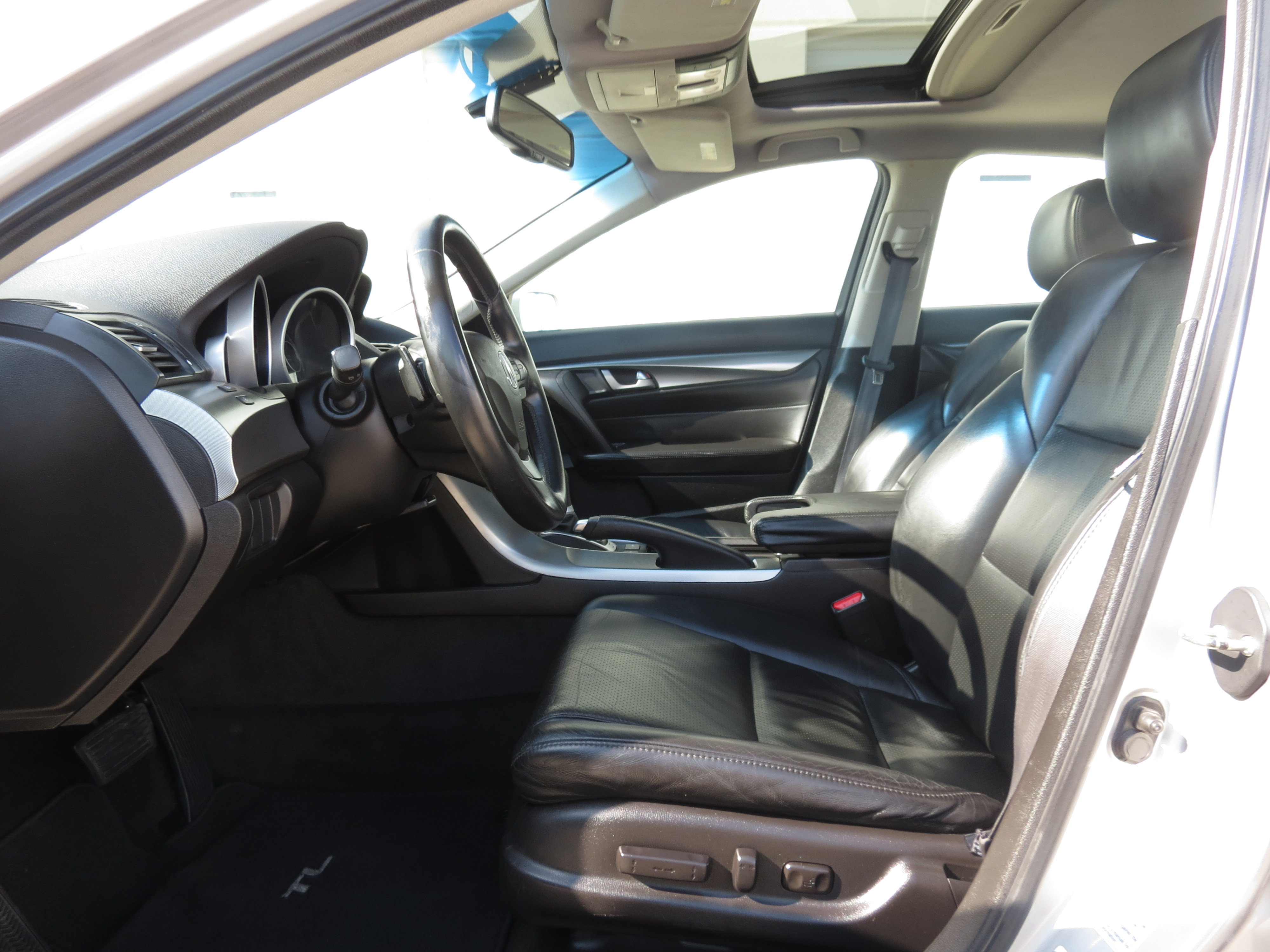 Used 2011 Acura TL w/ Technology Package FWD image 27
