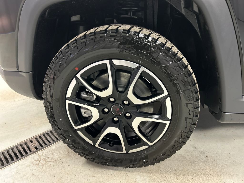 New 2026 Jeep Compass Trailhawk AWD/4WD image 9