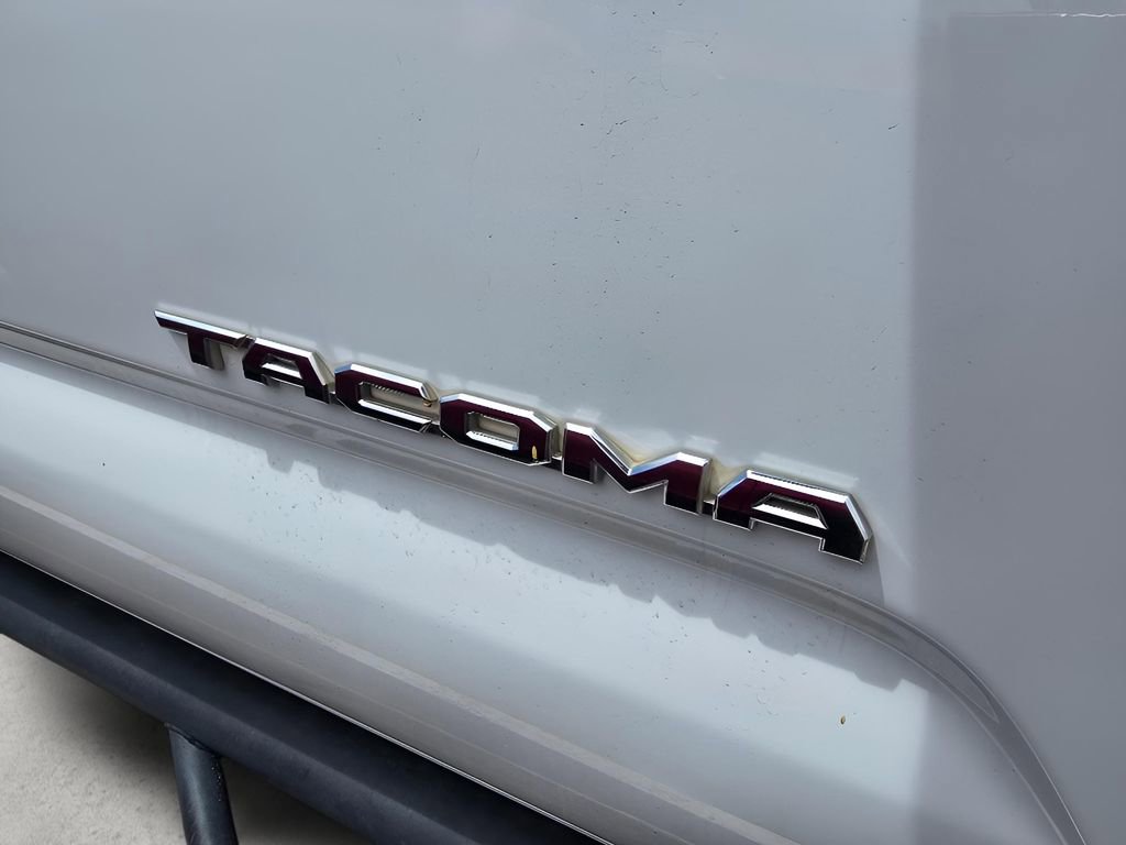 Used 2020 Toyota Tacoma TRD Sport w/ Technology Package AWD/4WD image 16