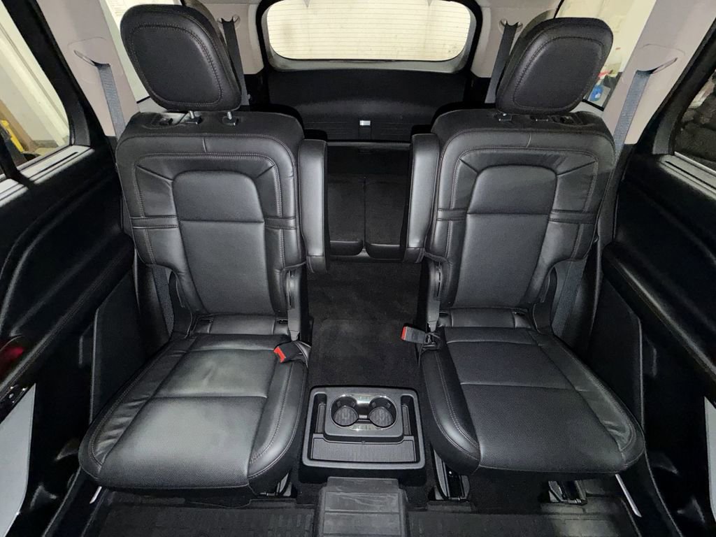 Used 2021 Lincoln Aviator Grand Touring w/ Equipment Group 302A AWD/4WD image 26