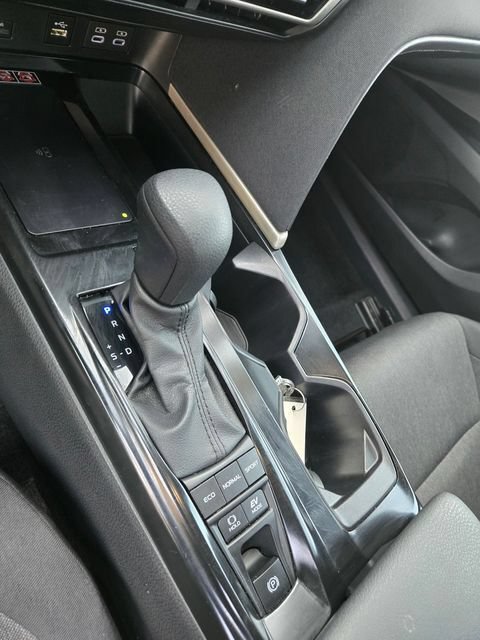 Used 2025 Toyota Camry LE FWD image 17