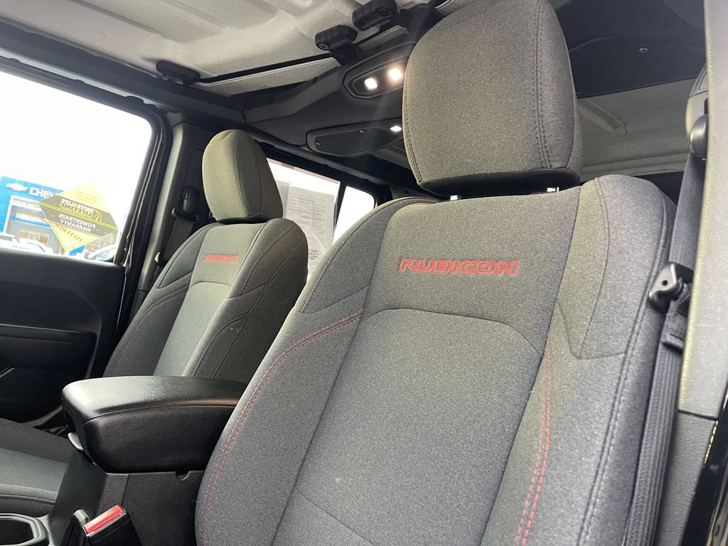 Used 2025 Jeep Wrangler Unlimited Rubicon AWD/4WD image 16