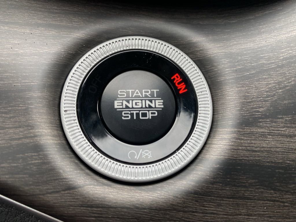 New 2025 Jeep Grand Cherokee L Limited w/ Black Appearance Package image 36