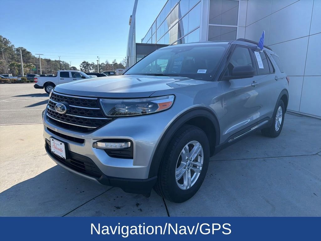 Used 2023 Ford Explorer XLT w/ Equipment Group 202A image 5