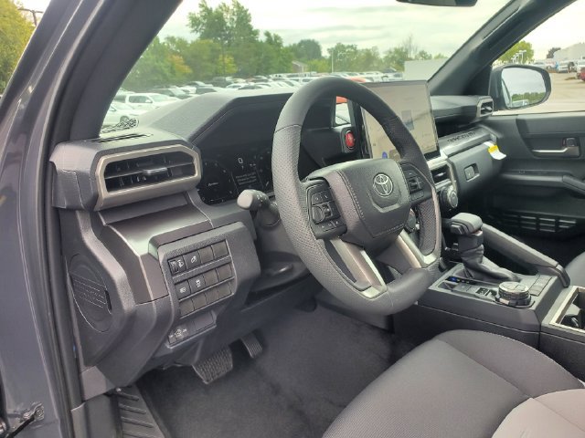 New 2026 Toyota Tacoma TRD Off-Road AWD/4WD image 18