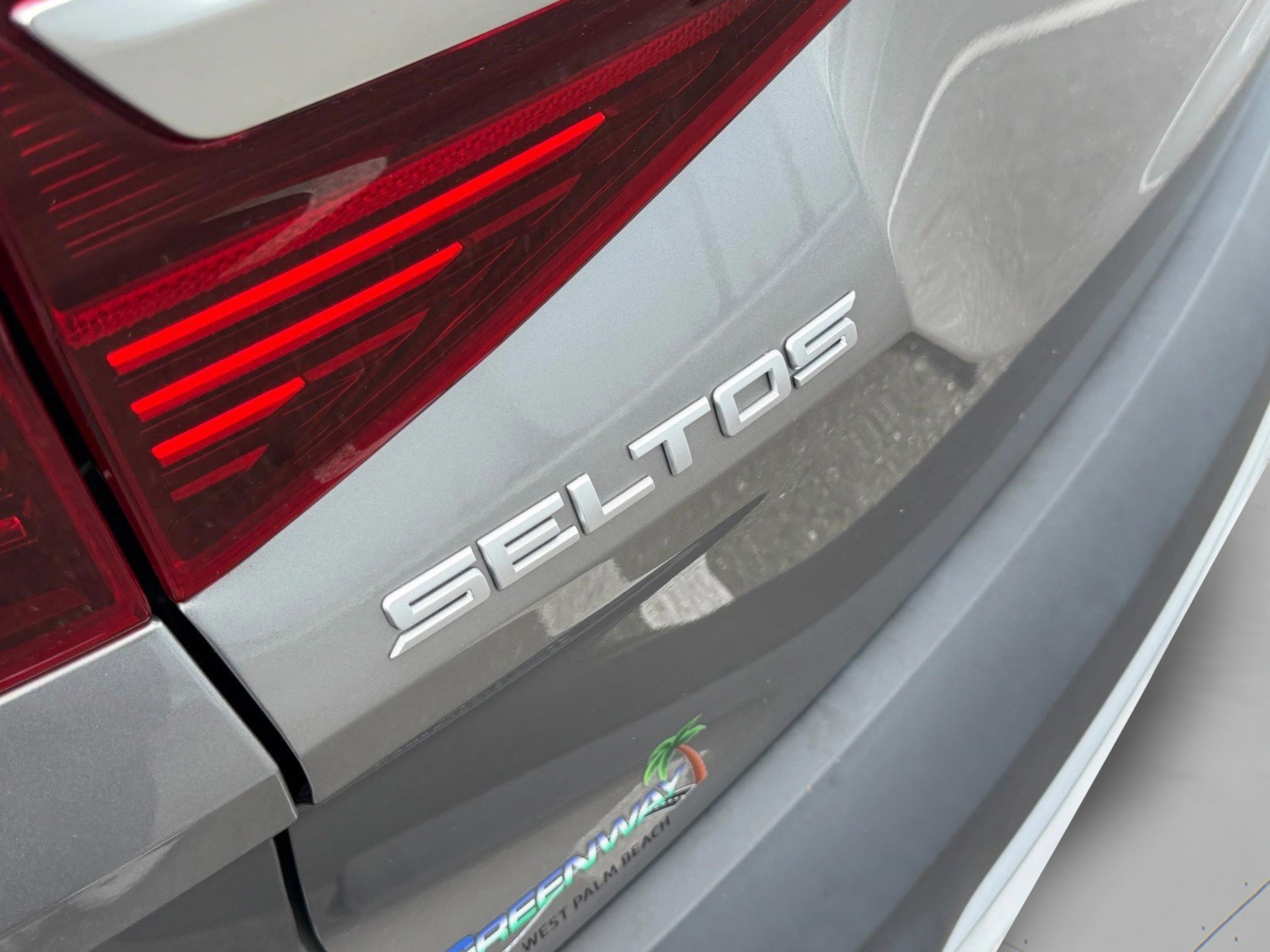 Used 2023 Kia Seltos EX AWD/4WD image 33