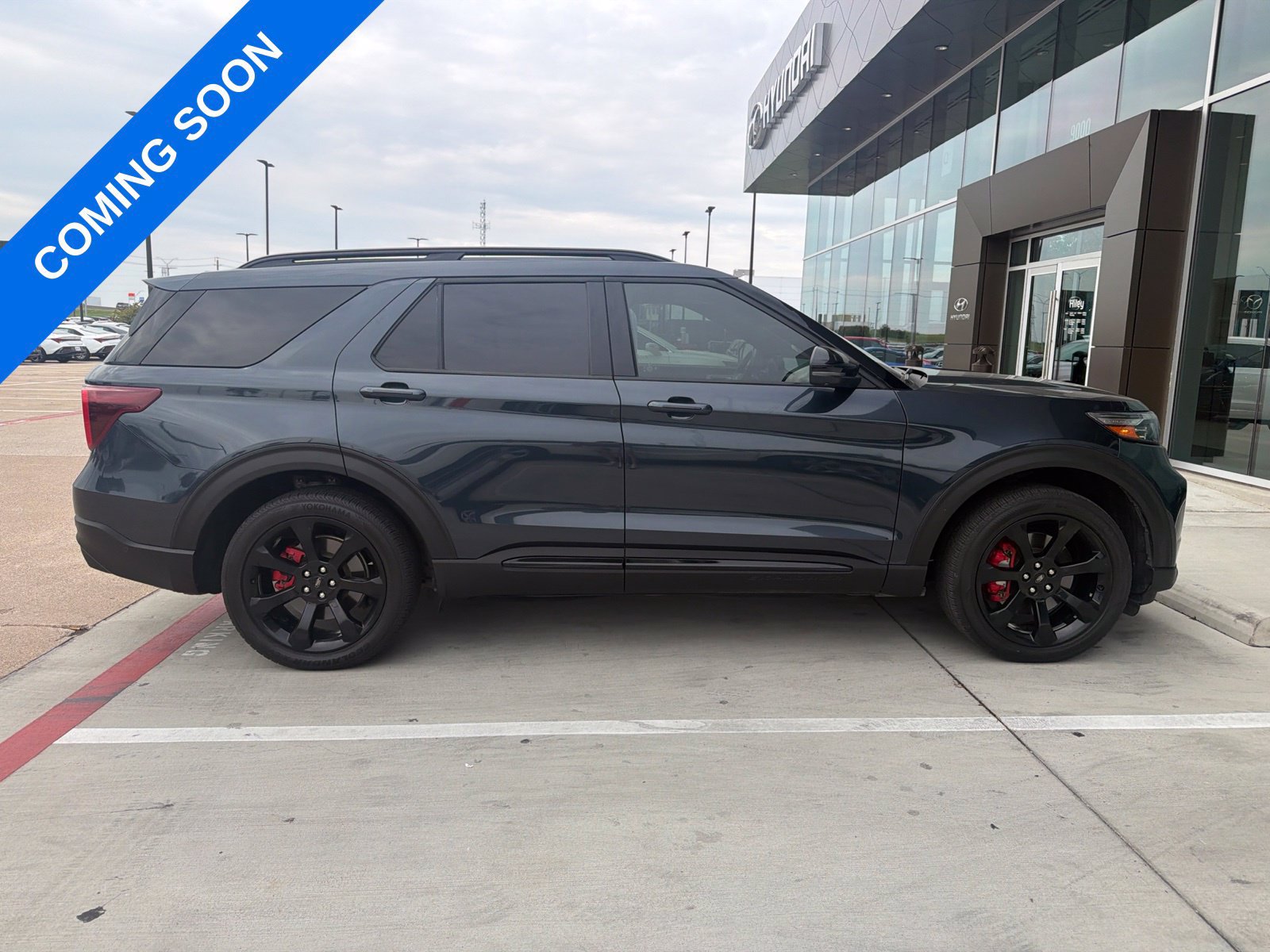 Used 2022 Ford Explorer ST w/ Equipment Group 401A RWD image 4