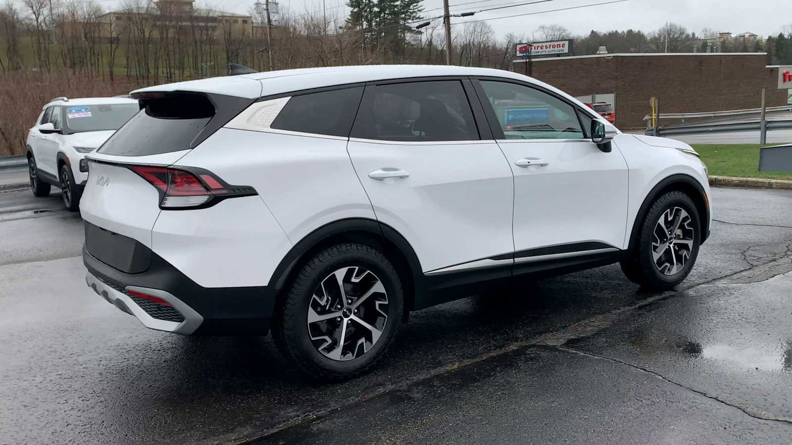 Used 2023 Kia Sportage EX image 8