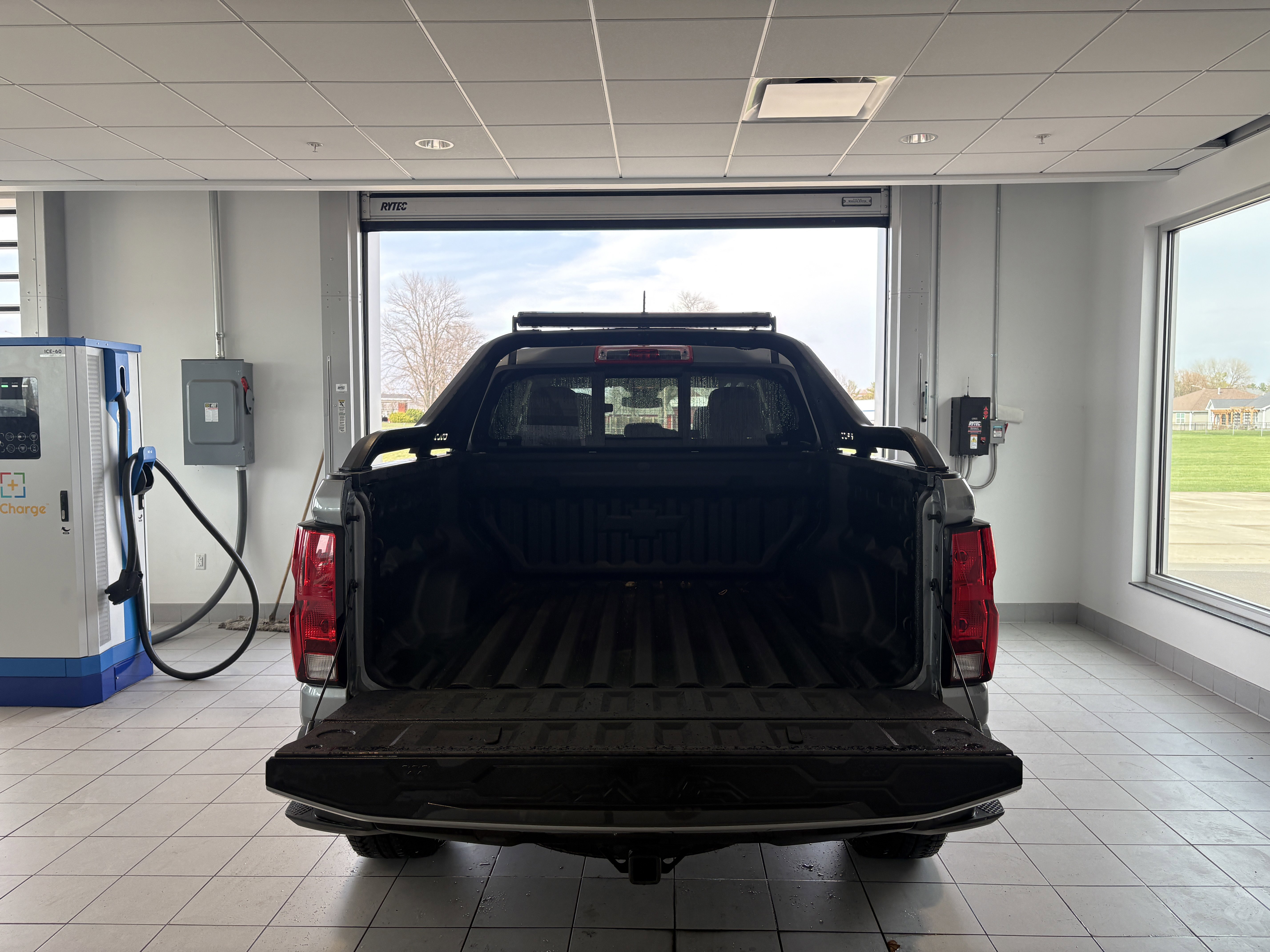 Used 2025 Chevrolet Colorado Trail Boss w/ Midnight Edition image 5