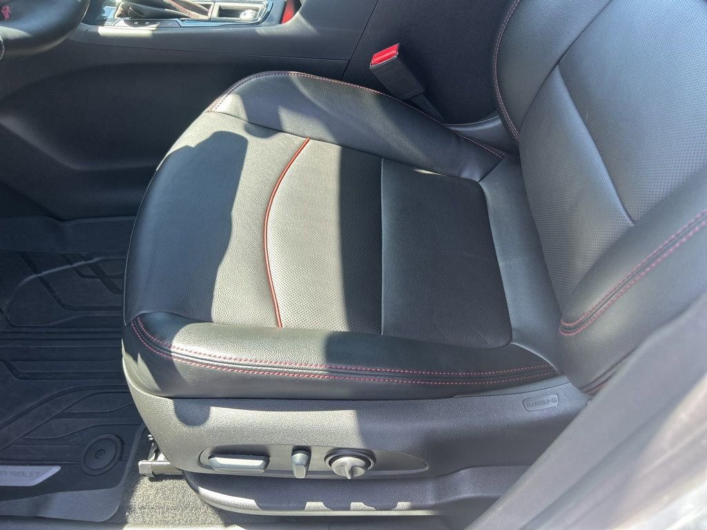 Used 2023 Chevrolet Equinox RS w/ RS Leather Package FWD image 23