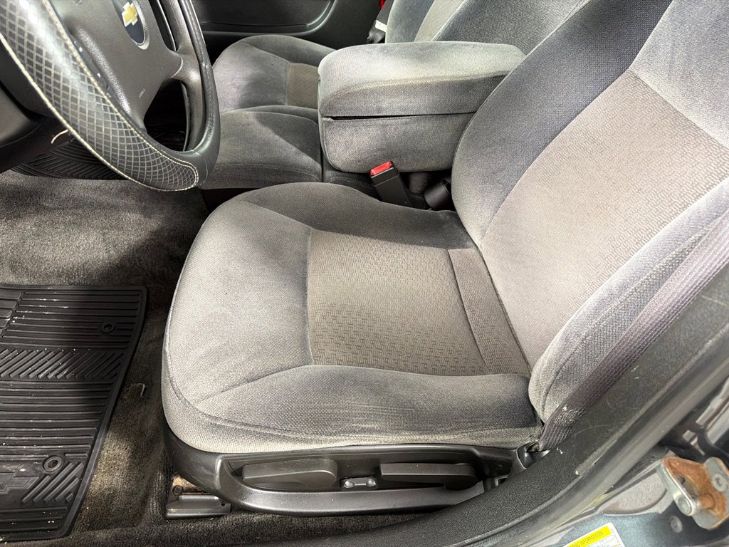 Used 2010 Chevrolet Impala LS image 10