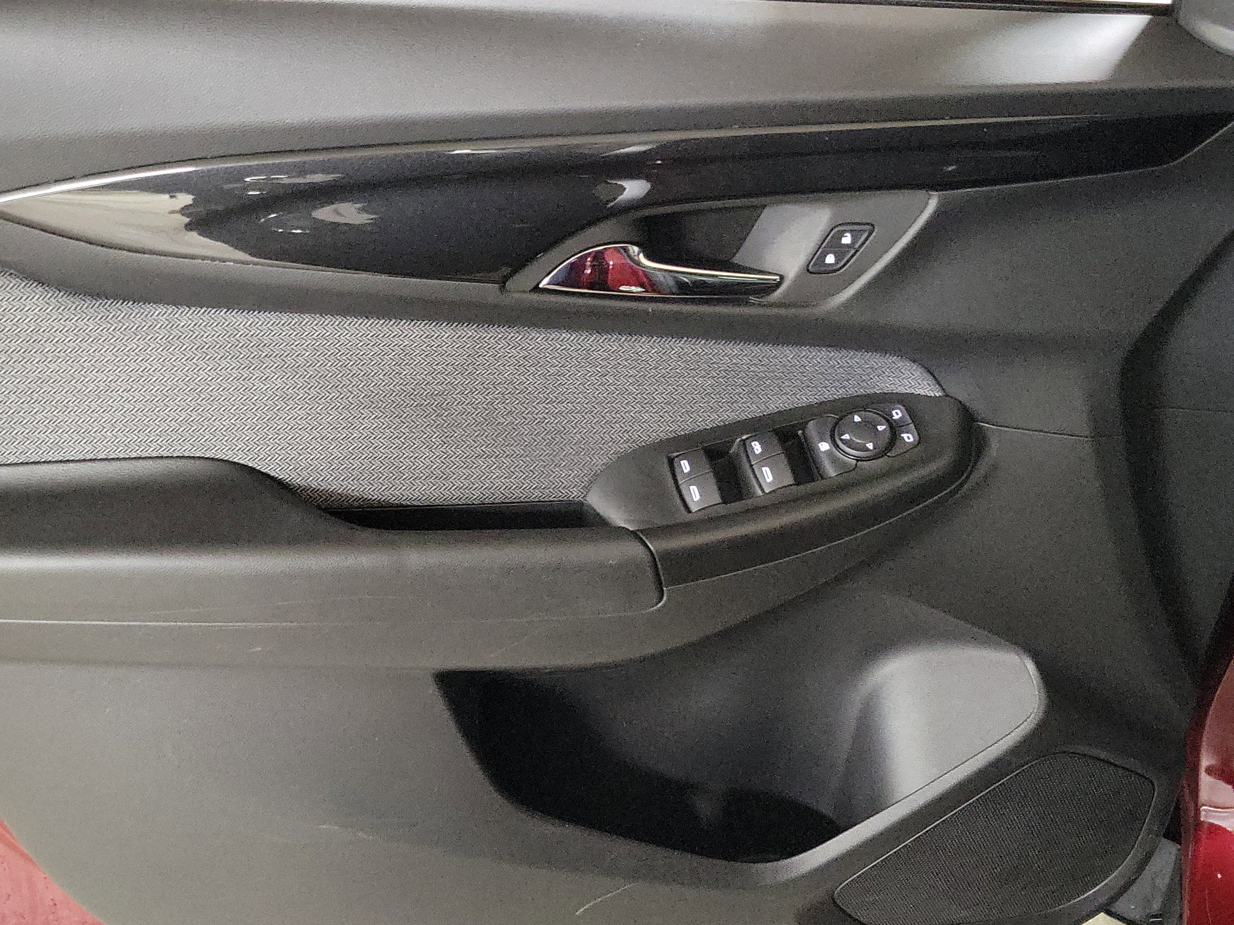 Used 2025 Chevrolet TrailBlazer LT AWD/4WD image 16