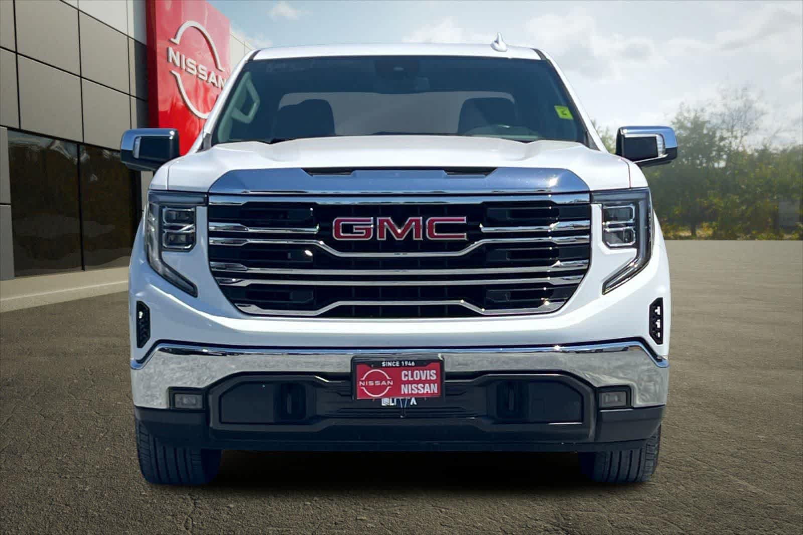 Used 2025 GMC Sierra 1500 SLT RWD image 11