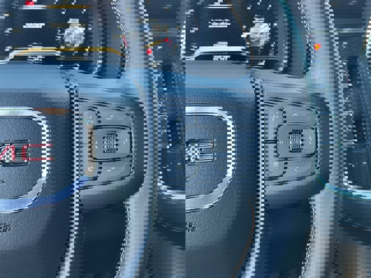 Used 2024 GMC Yukon AT4 w/ AT4 Premium Plus Package image 12