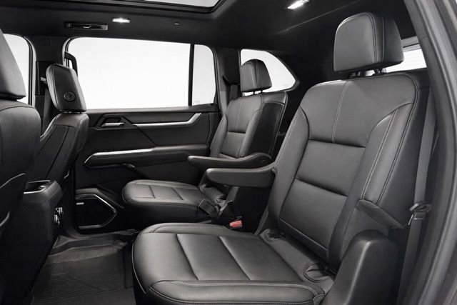 Used 2024 GMC Acadia Elevation w/ Luxury Package image 18