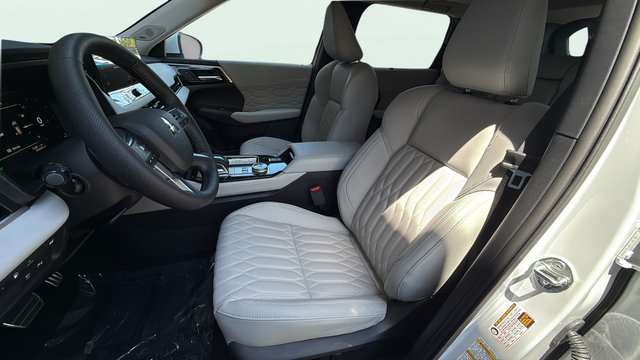 New 2026 Mitsubishi Outlander SEL AWD/4WD image 13