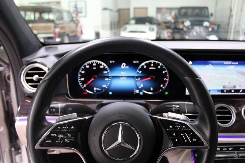 Used 2021 Mercedes-Benz E 350 Sedan w/ Premium Package image 16