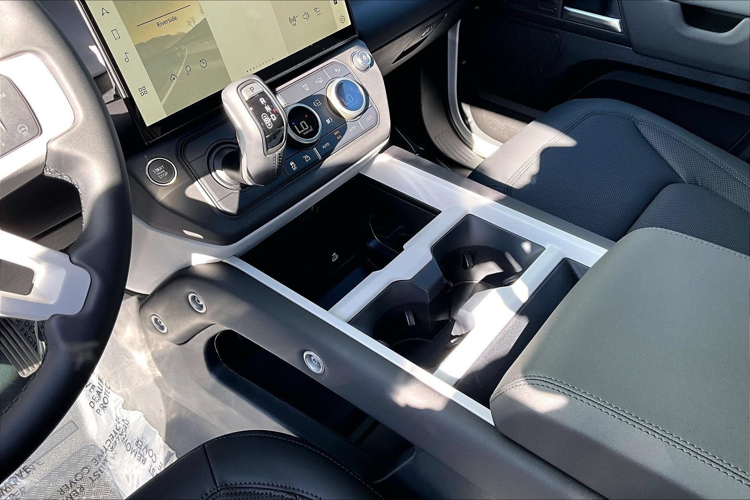 New 2026 Land Rover Defender 110 S AWD/4WD image 8